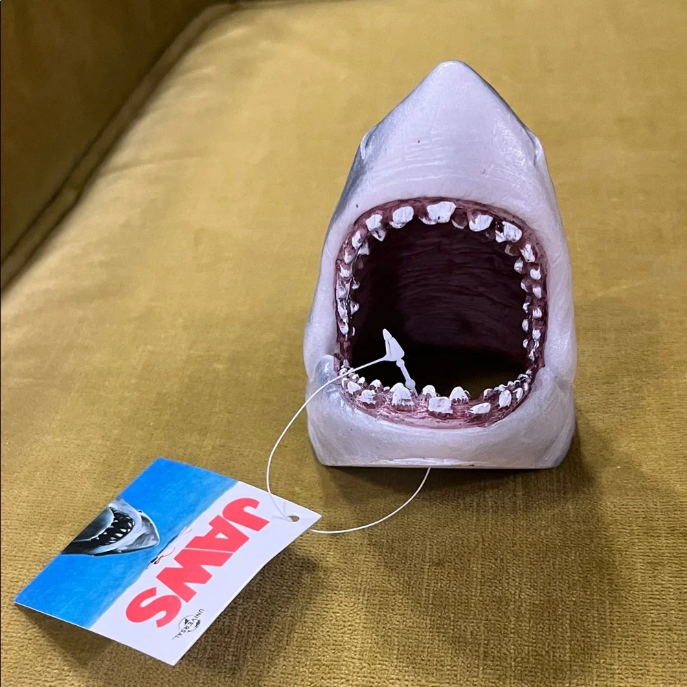 JAWS 2 piece aquarium ornaments. New